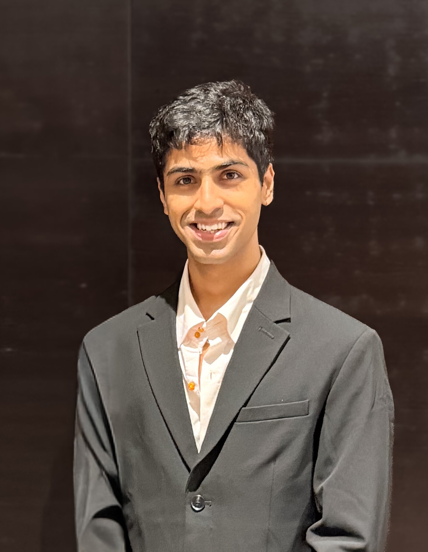 Prateek Samwani, Third-Generation TCM Physician and Co-Founder of Balancepoint Chinese Med Clinic in Bandra, Mumbai